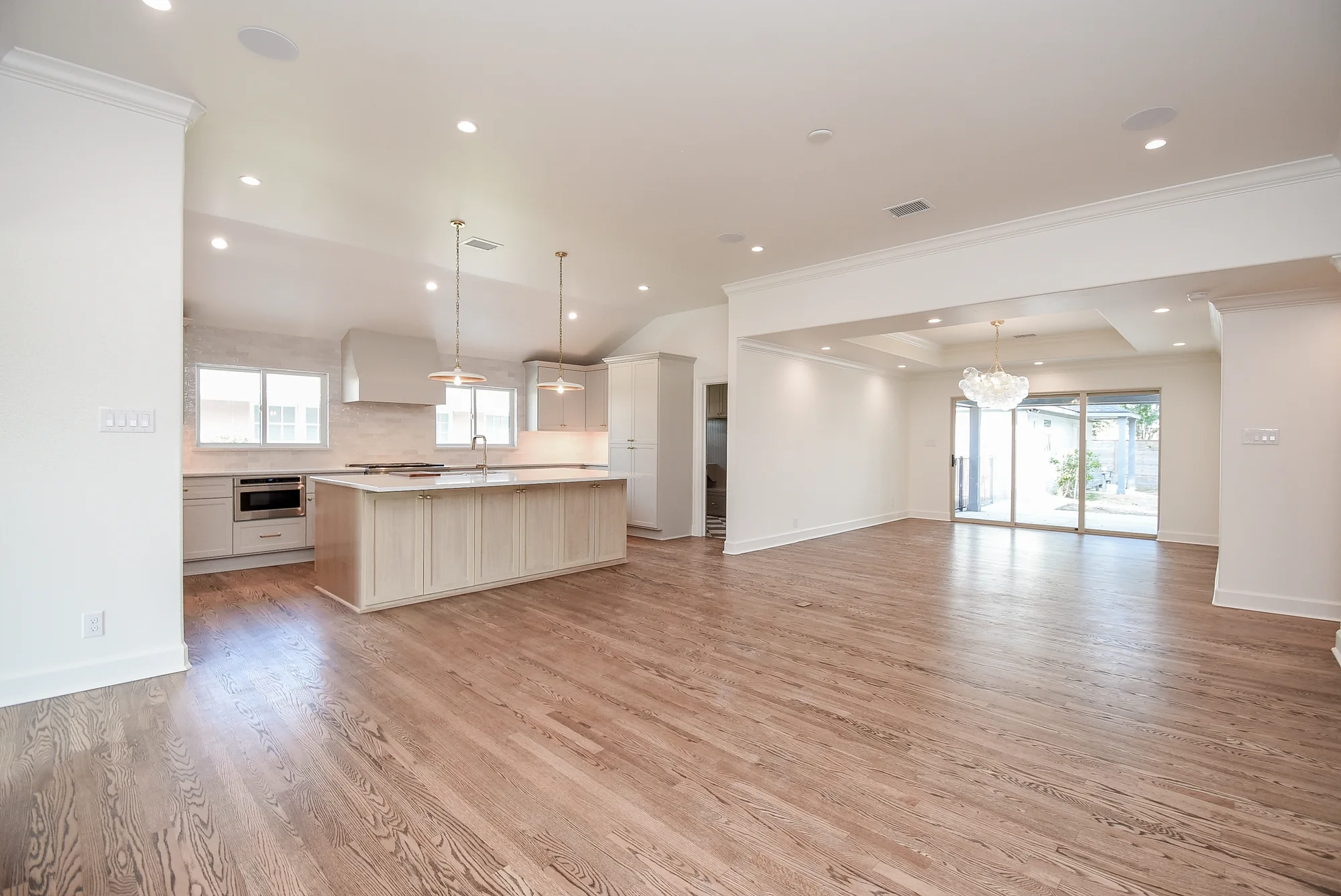 Finished Grovewood home with open kitchen and living area