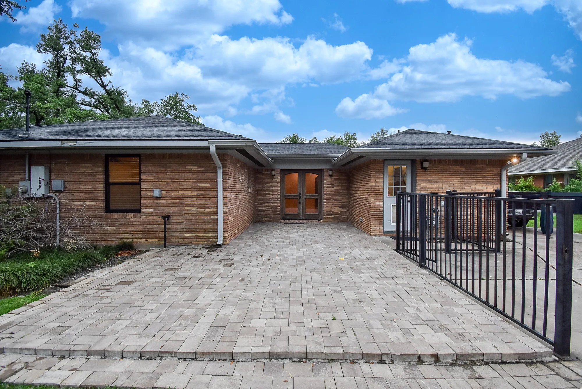 Exterior of the Grovewood home before renovation